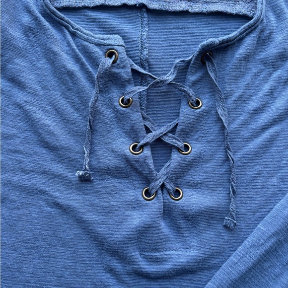 Free People Blue Soft Boho Distressed Henley Long Sleeve Pullover Lace Shirt XS - Picture 9 of 10